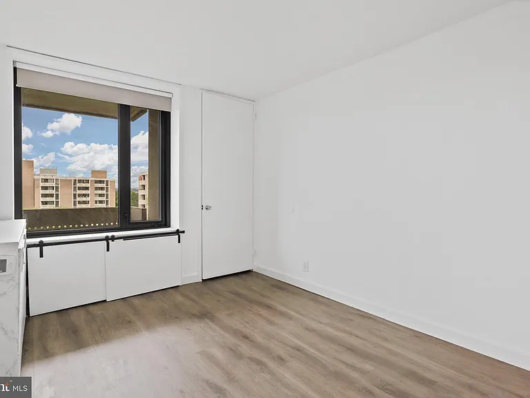 1250 4th St SW #W710 — Photo 10