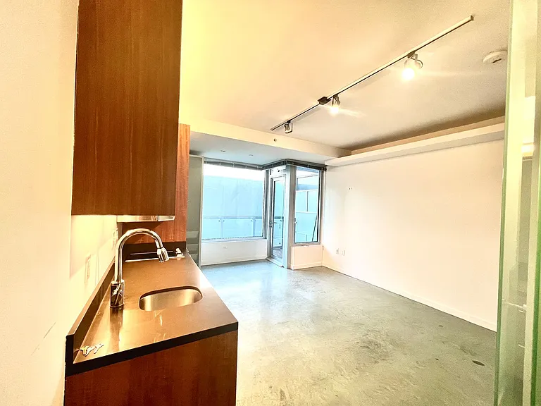 766 Harrison St #309 — Photo 16