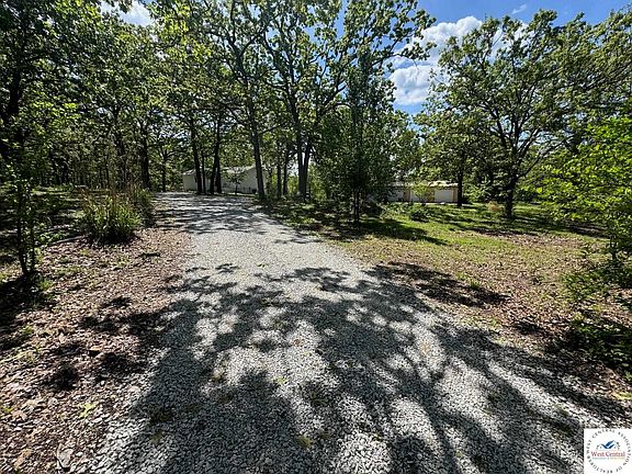 3rd image of 21158 Dwyer Rd