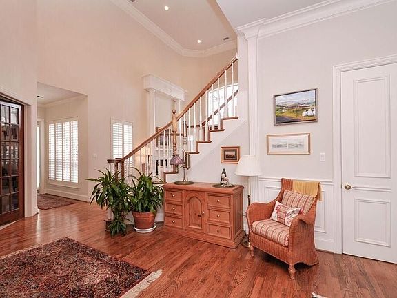 3rd image of 6525 Castle Pines Dr