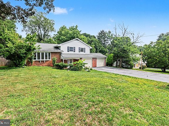 3rd image of 55 Ridgeview Rd