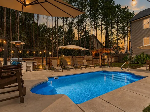 359 Badger Pass Dr, Clayton, NC 27527
