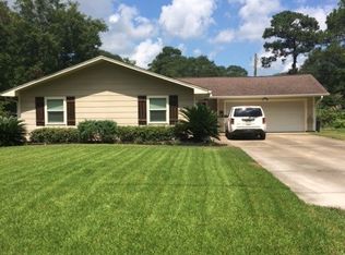 2518 11th St, Port Neches, TX 77651