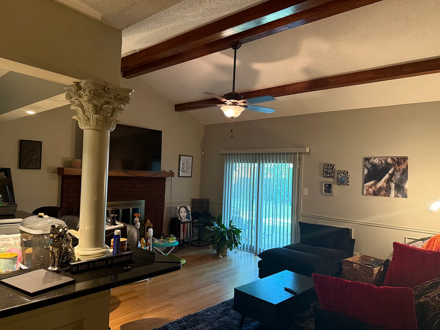 3 bed, 1198 sqft, $1,600 — Photo 2