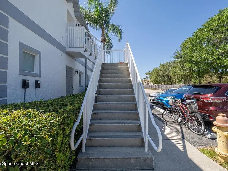347 Ocean Park Ln — Photo 2