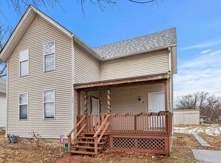 912 Ottawa St, Leavenworth, KS 66048