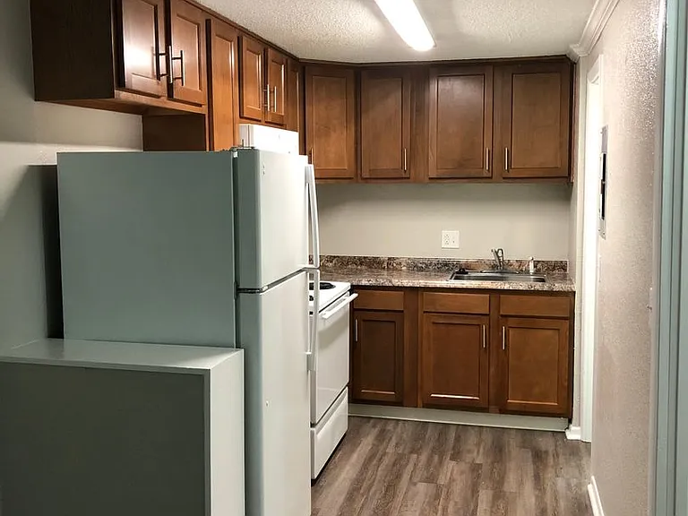 Poplar Ridge Apartments — Photo 30