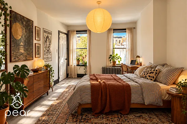 Bedroom, photo 1