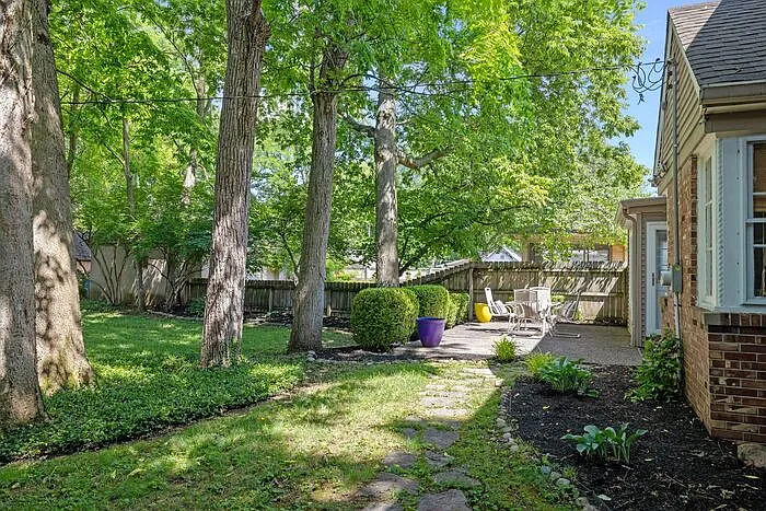 6226 N Delaware St — Photo 30