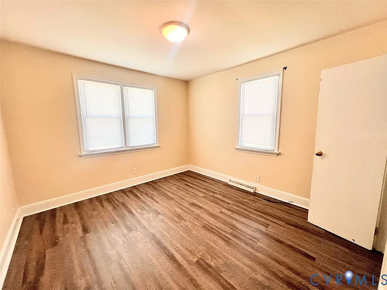 237 S 12th Ave — Photo 3