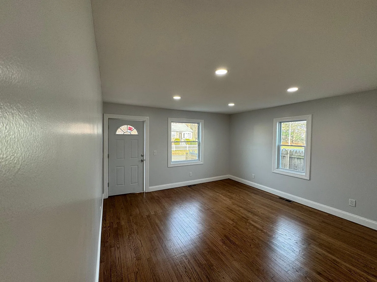 2 bed, 1100 sqft, $2,450 — Photo 2