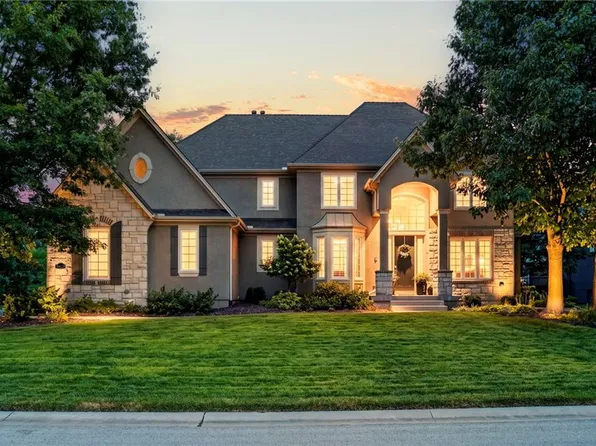 16624 Rosewood St, Overland Park, KS 66085