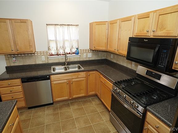 2nd image of 6409 Oakland Chase Pl