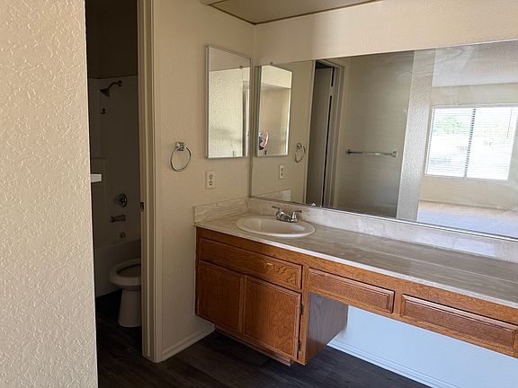 5th image of 1331 Springfield St APT 202