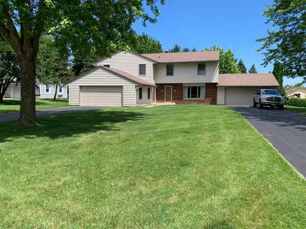 16770 Dane Ct W #1, Brookfield, WI 53005