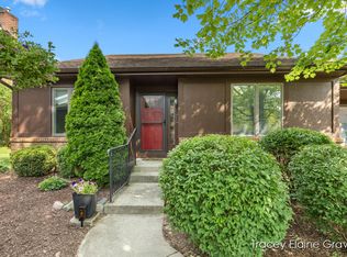 6305 Greenway Dr SE #51, Grand Rapids, MI 49546