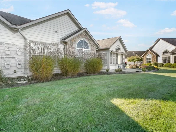 693 Crossings Cir, Tallmadge, OH 44278