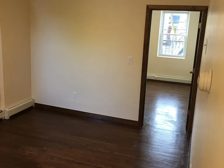 31 Cleveland Ave #2L — Photo 2