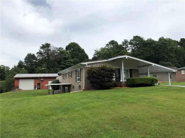 821 Summers Rd, Valdese, NC 28690