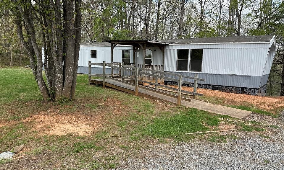 1st image of 303 Flatridge Rd