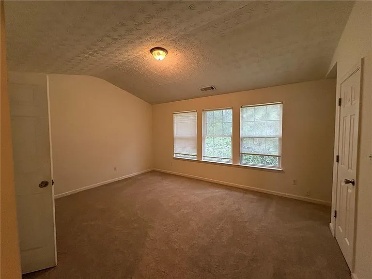 2485 Emma Way — Photo 10