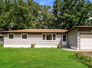 1436 Woodhill Rd, Burnsville, MN 55337