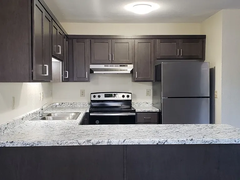Wildwood Townhomes — Photo 19