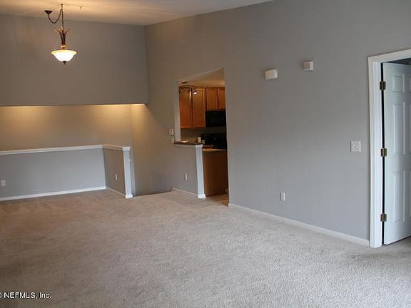 3rd image of 7059 Deer Lodge Cir Unit 106