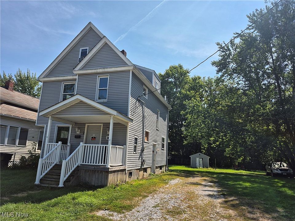 1st image of 747 W River Rd N