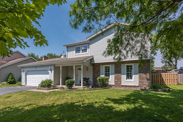 1st image of 8 S Cambridge Dr