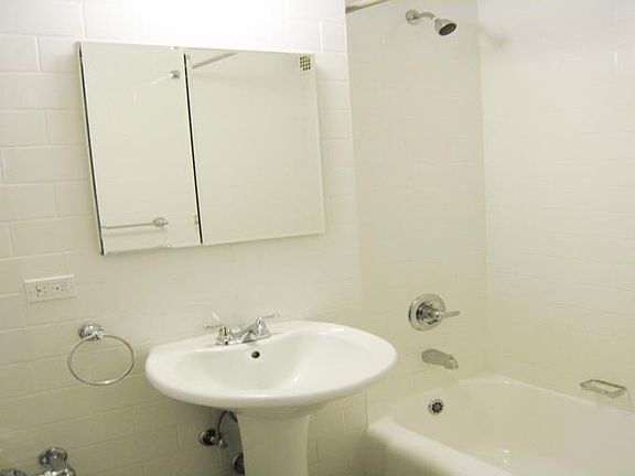 3rd image of 110 E End Ave APT 5C