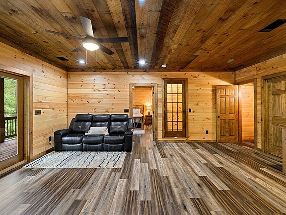 12th image of this home