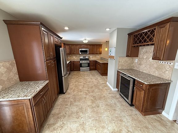 4th image of 2021 Aldersgate Dr