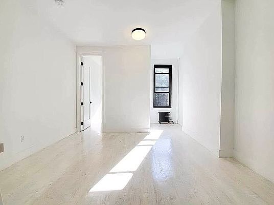 2nd image of 750 Washington Ave APT 3RR