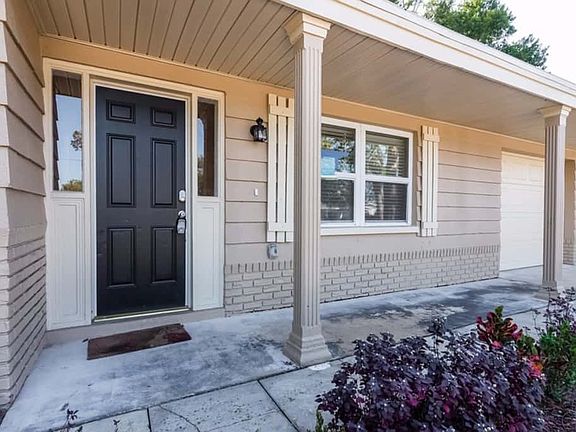 3rd image of 4344 Beacon Square Dr