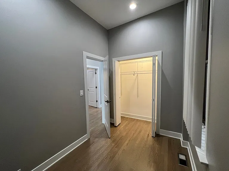 1227 W Ohio St #1 — Photo 14