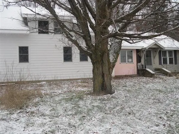 10820 Banfield Rd, Delton, MI 49046