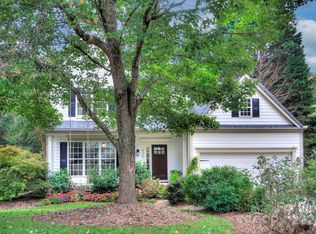 925 Clearbrook Rd, Matthews, NC 28105