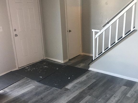 Entryway - floor protectors due. to snow :-)