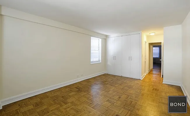 Rented by Bond New York | media 13