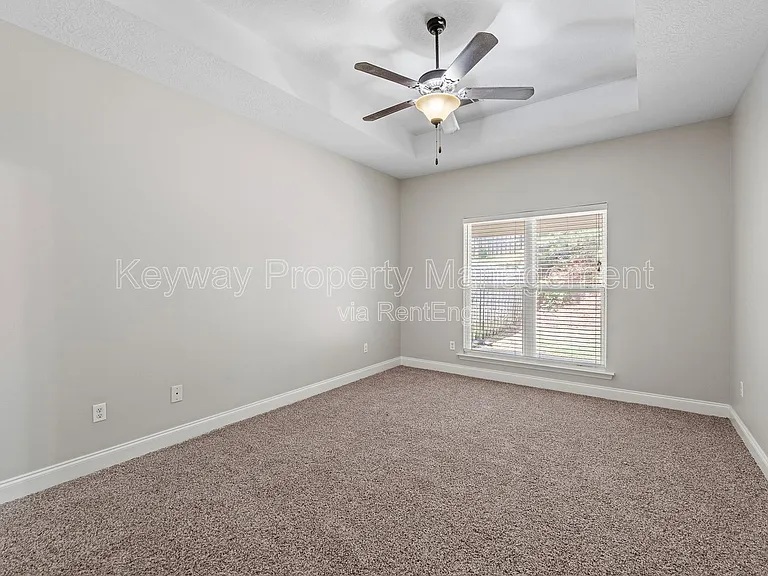 366 Bowen Fls — Photo 13