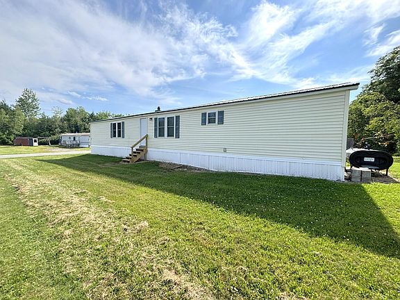 3rd image of 43 Hidden Acres Drive