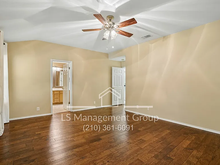 14343 Markham Gln — Photo 29
