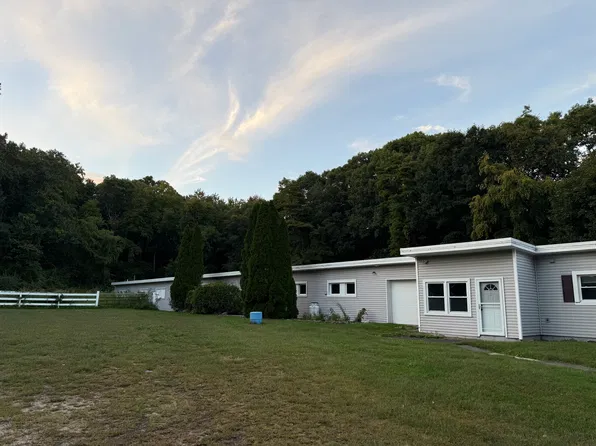 2 Osborne Ln APT 2, Woodbridge, CT 06525
