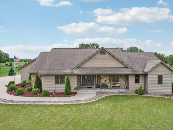 W7371 White Oak Run, Pardeeville, WI 53954