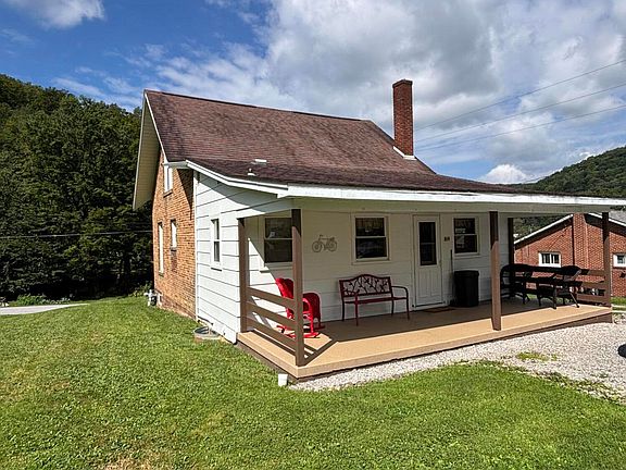4th image of 3047 Dagus Hill St