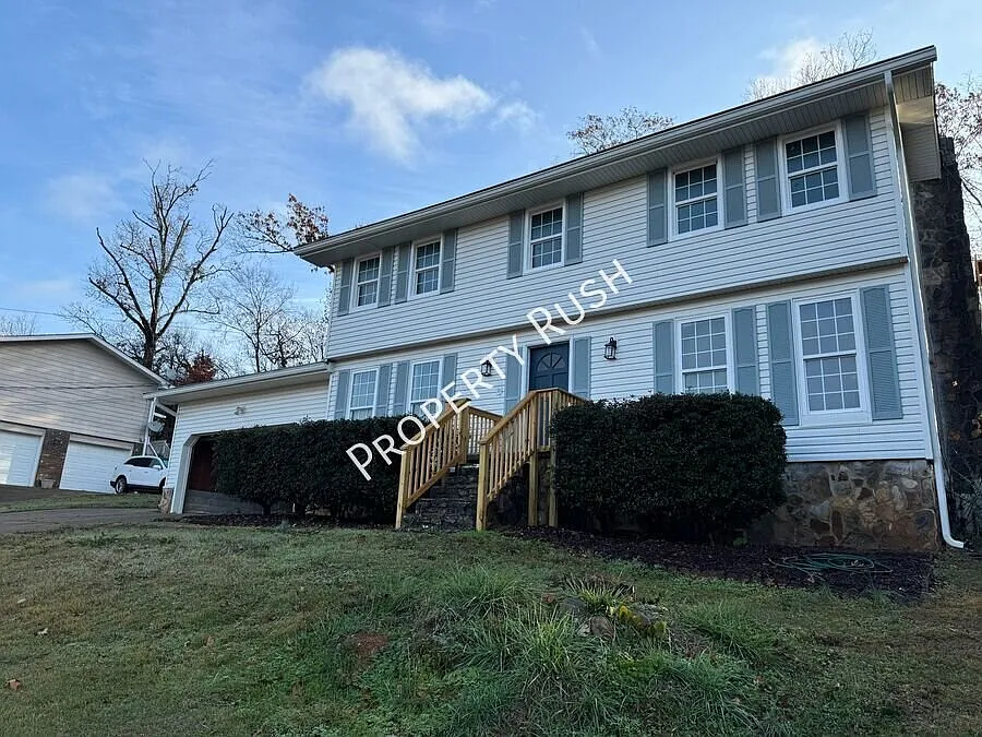 2945 Old Britain Cir. - Gorgeous 4 Bed/2.5 Bath Rental Home In East Brainerd! $2,395/Mo. * App Fe... — Photo 4
