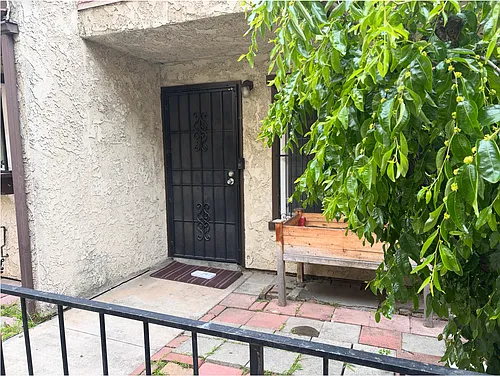 226 S McPherrin Ave #4 Photo 1