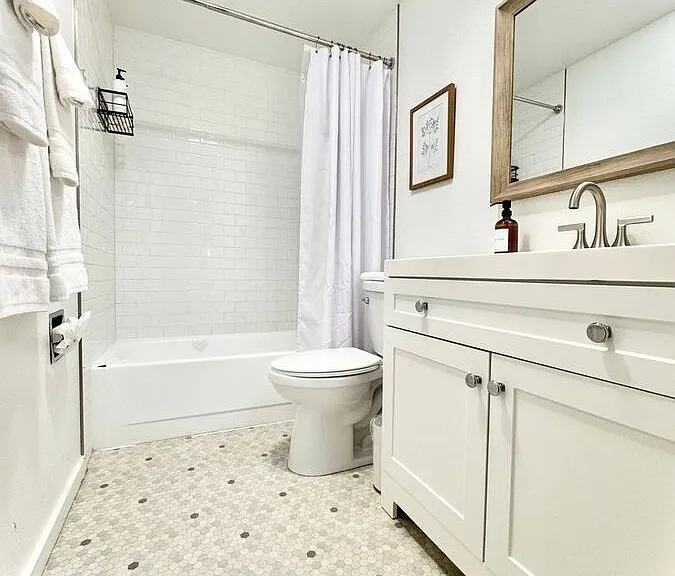 527 Forsyth Ln #1 — Photo 9