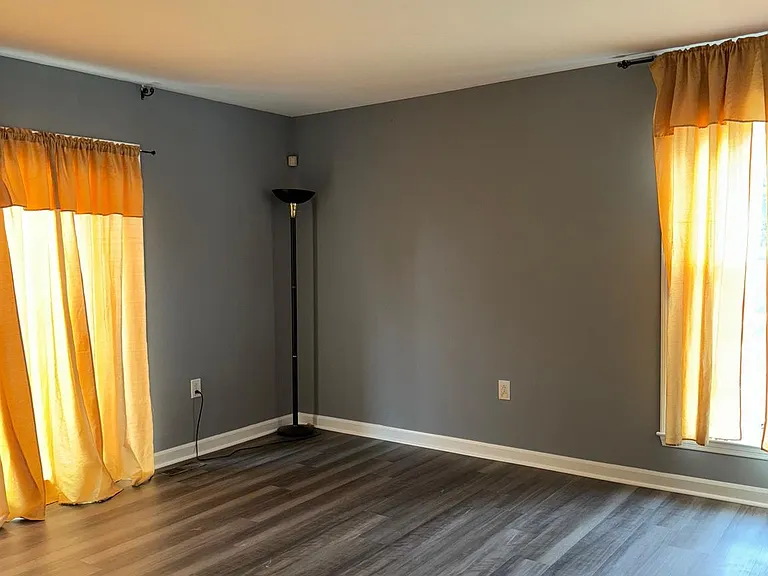 701 Green St — Photo 10